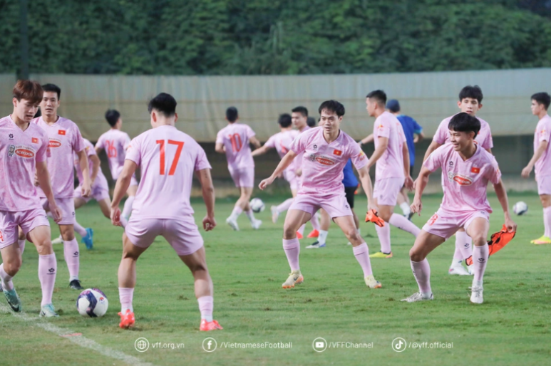 20241010(목) 베트남 읽어보기의 썸네일 이미지