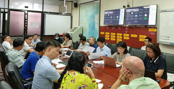 7월25일 아침뉴스: 베트남에서 판매되는 많은 고급차, 문제있어 리콜해야. 원숭이 두창 백신 나와의 썸네일 이미지