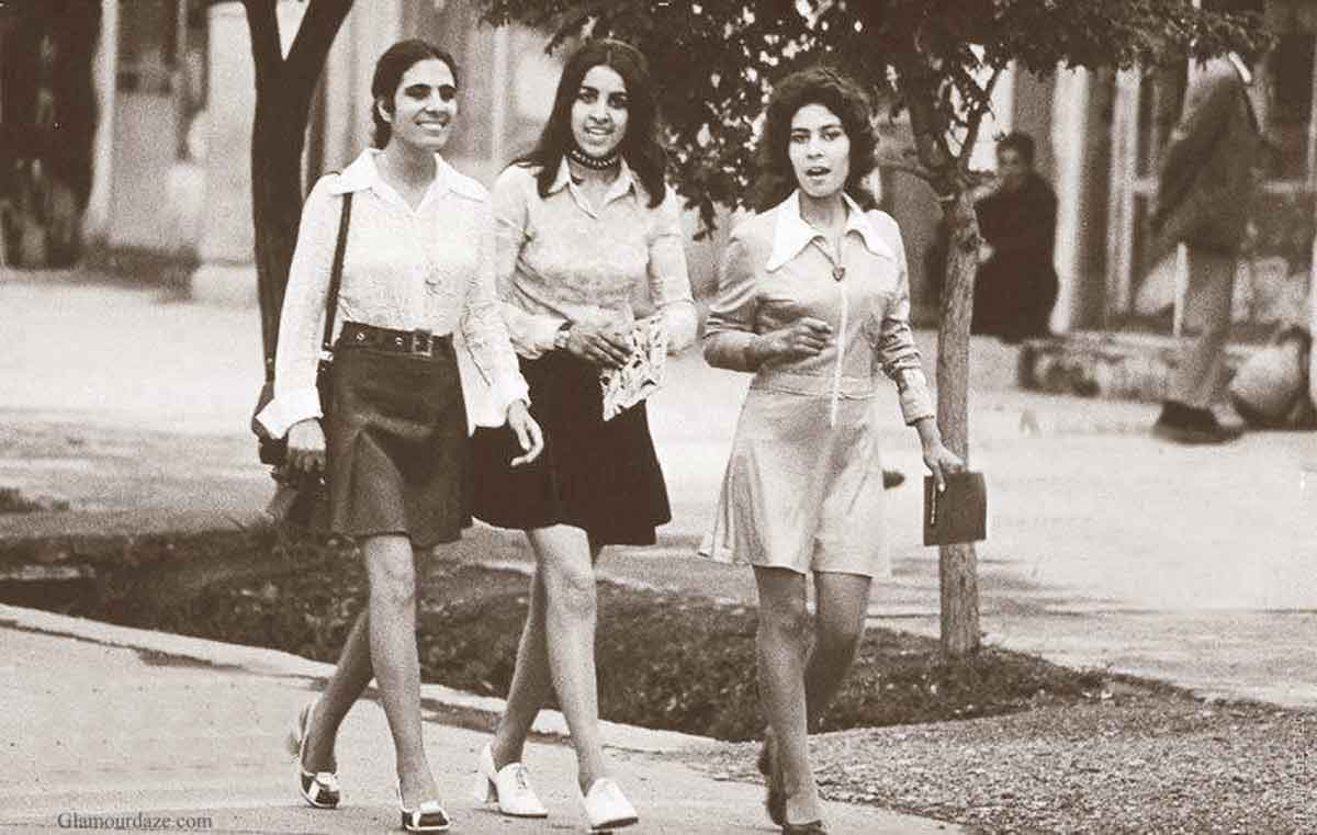 <출처: 'Fashion Freedom in Pre-War Afghanistan', Glamour daze.<br>1960년대 미니스커트를 입은 아프간 여성들>