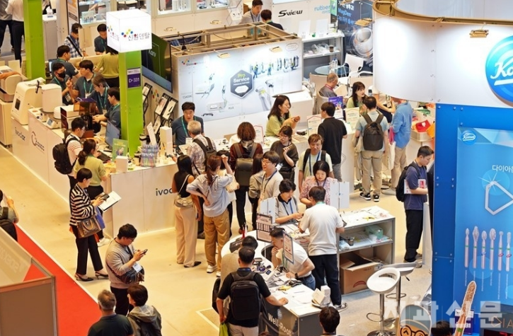 SIDEX 2024 전시회 모습 / 치과신문 제공