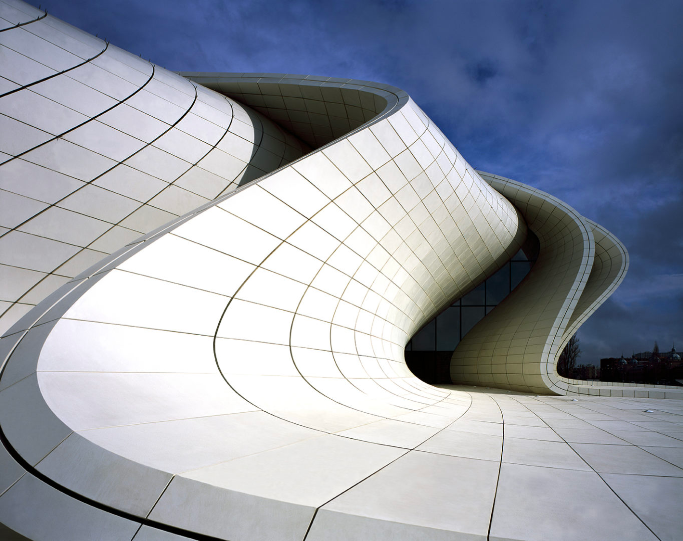 Heydar Aliyev Center, 2007-2012 ⓒ www.zaha-hadid.com