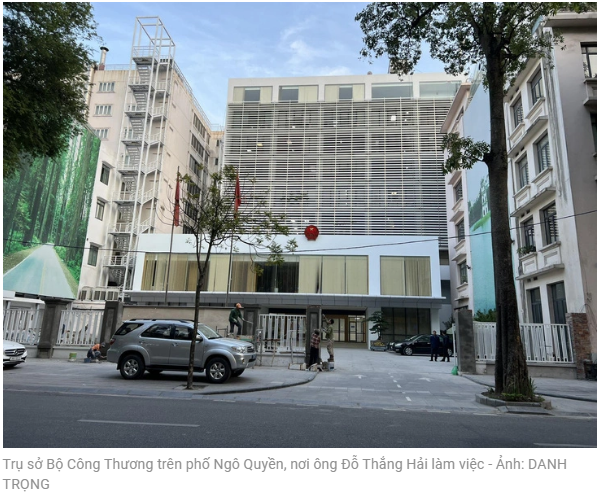도 탕 하이 차관의 근무지인 응오꾸옌 로의 공상부 본부