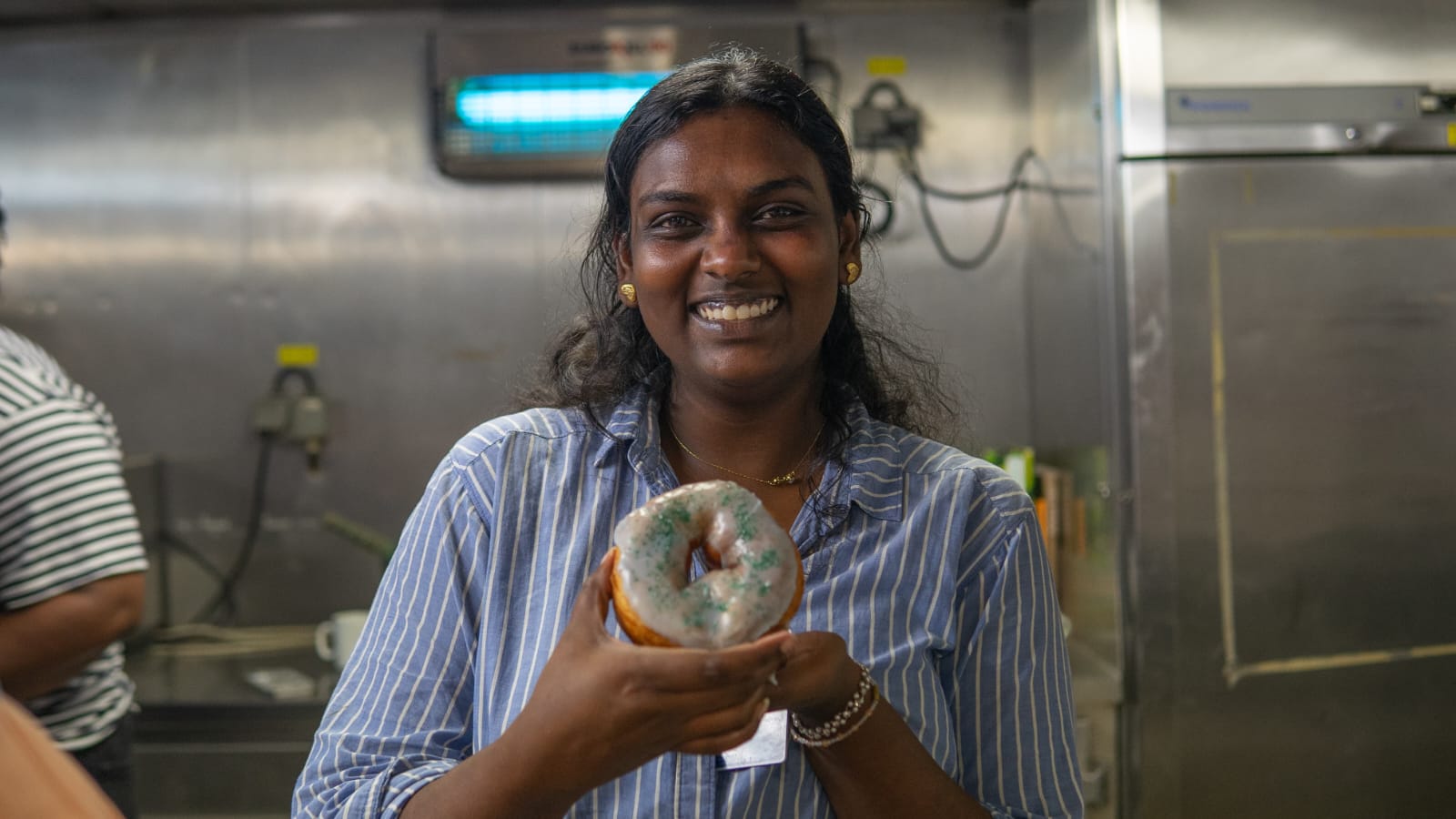 Friend who feels good because the bread is pretty