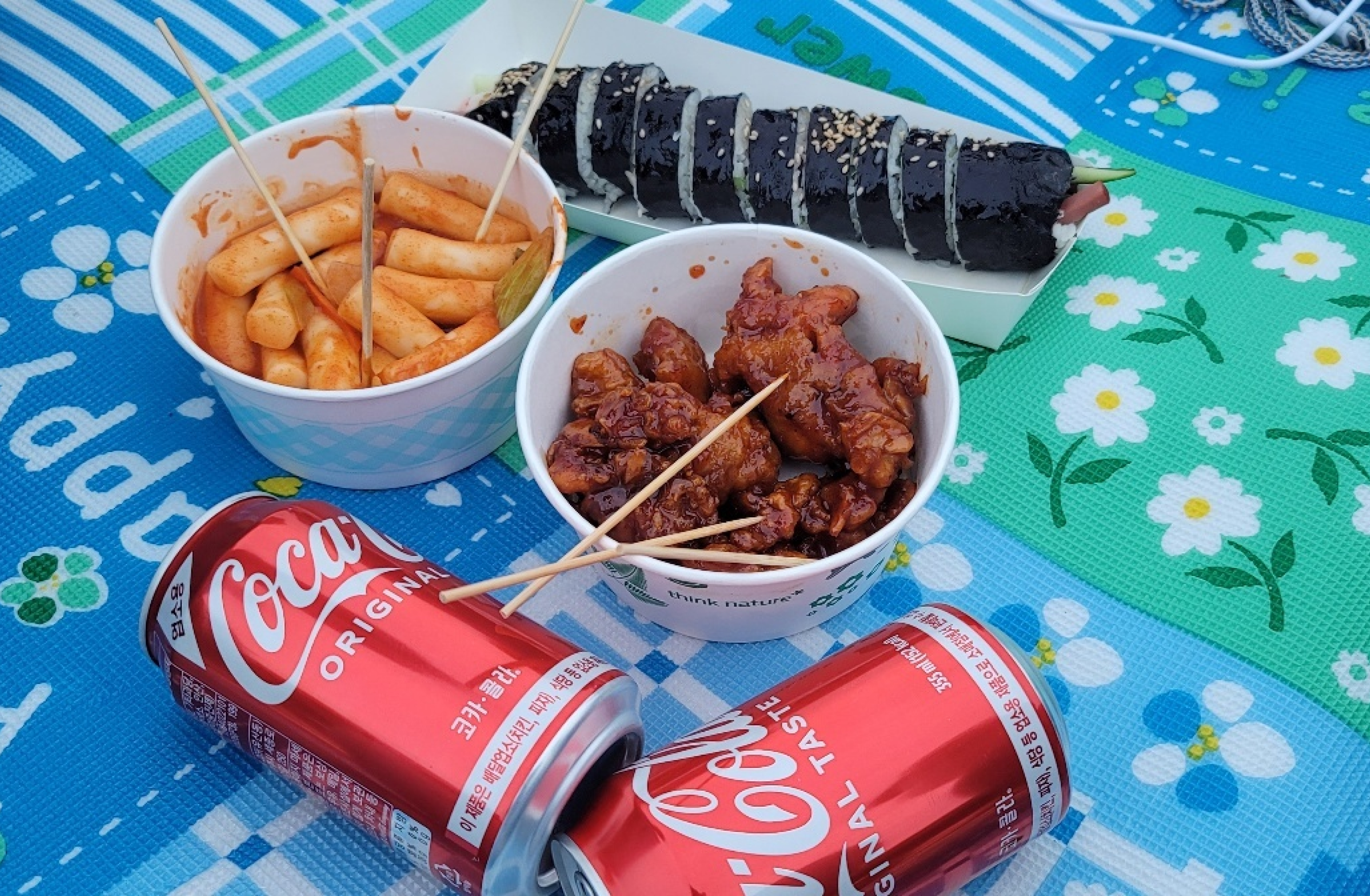 먹으러 왔나요. 취재 왔나요.