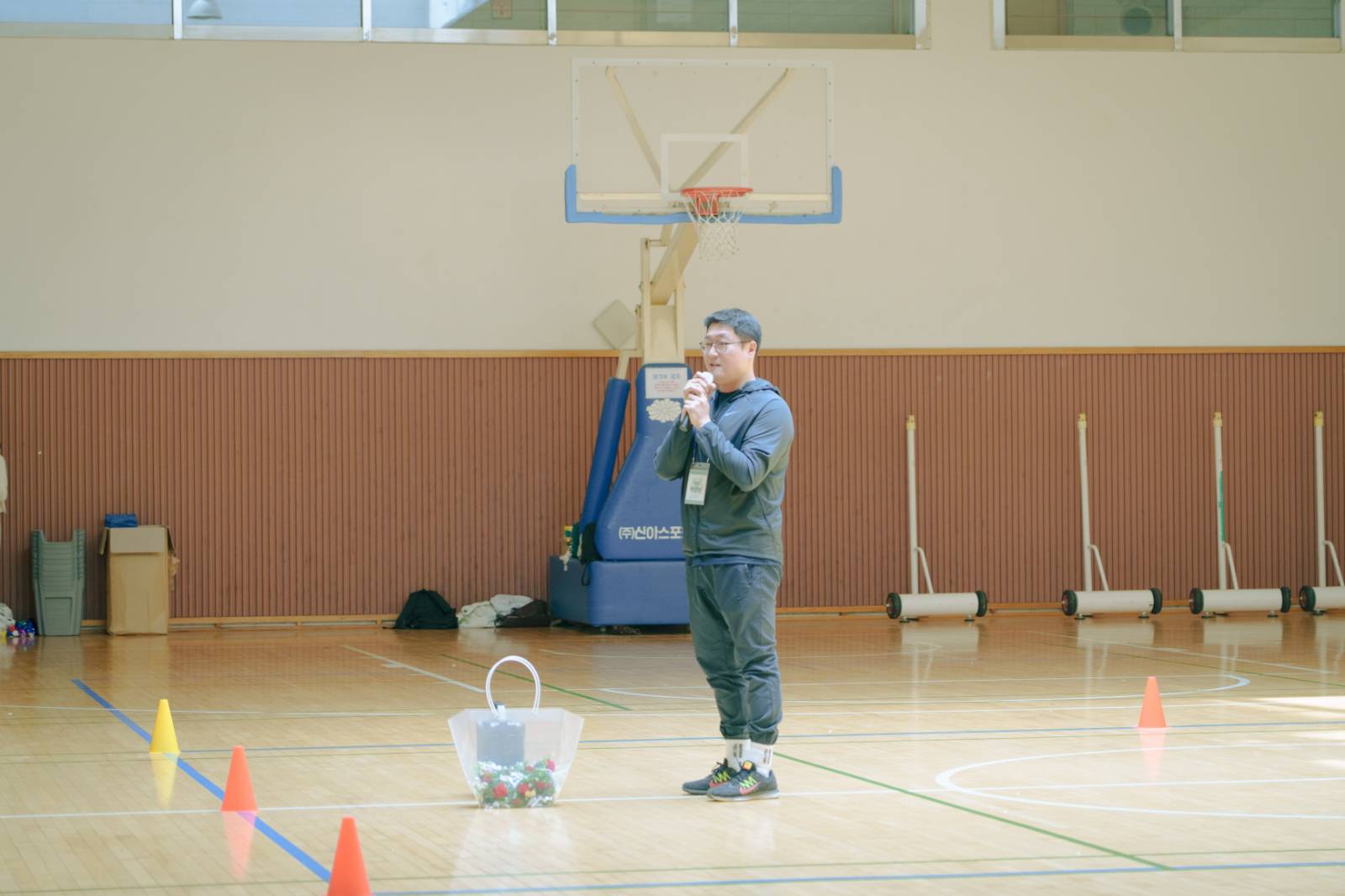 행사의 시작을 알리는 백양현 학생회장의 인사