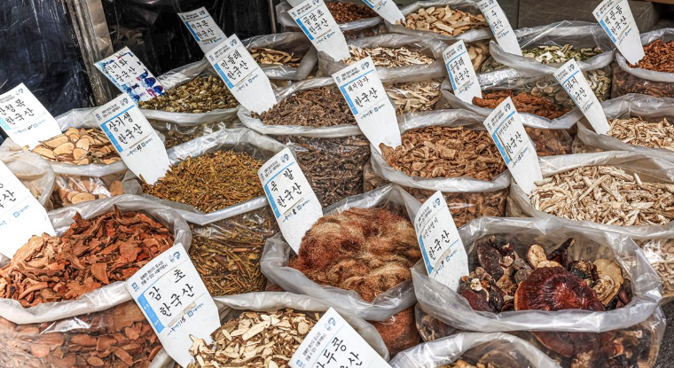 전문한의약품은 처방전 없이는 일반 소비자에게 판매가 불가능합니다. 