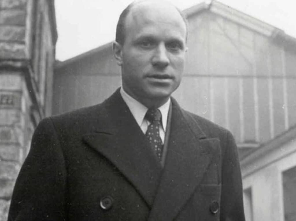 Figure.5 마르셀 비슈 ⓒchateaudeferrand.com