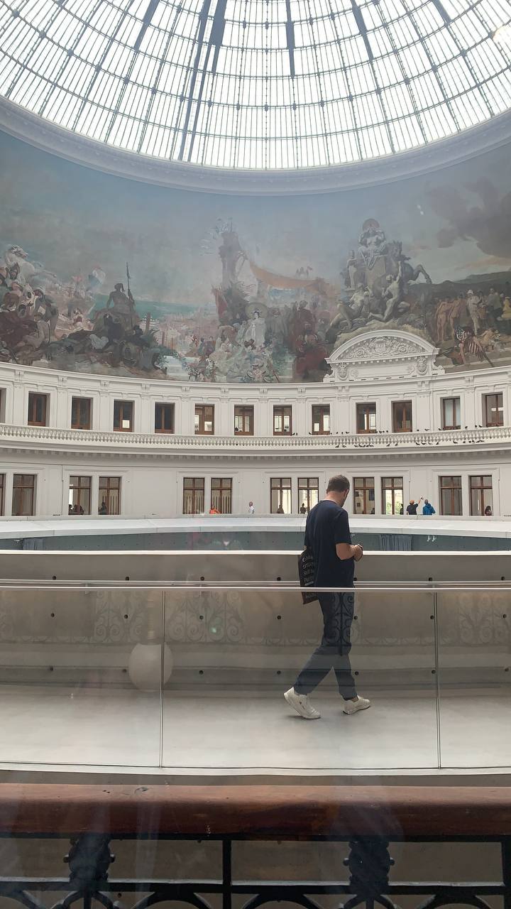 피노 콜렉션. 건물 상당히 예쁨. 미술 본거는 이게 전부입니다. 사유: 너무 힘들고, 지치고, 아무 곳으로도 이동하지 않은 채 혼자 있고 싶음&nbsp;