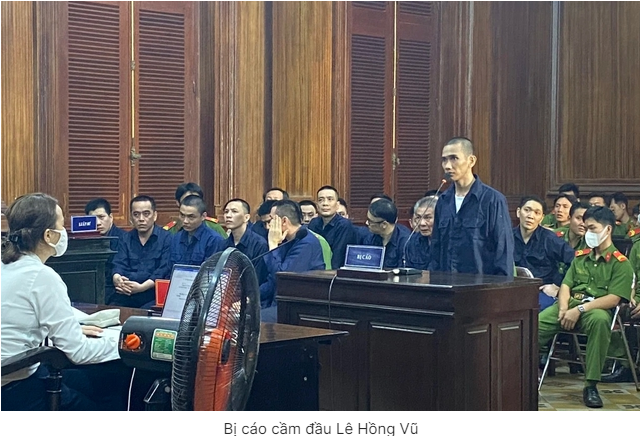 두목인 피고 레 홍 부