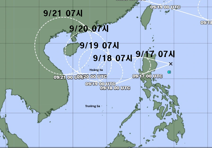 일본 기상청 예보에 내일 9/17, 열대저기압이 베트남동해(남중국해)에 유입되어 베트남4호태풍이 될 것이라고 나타났습니다