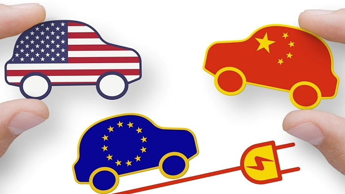 🚗[모빌리티핫이슈] 中 전기차 공세…휘청이는 BMW·벤츠 유럽 車 명가의 썸네일 이미지