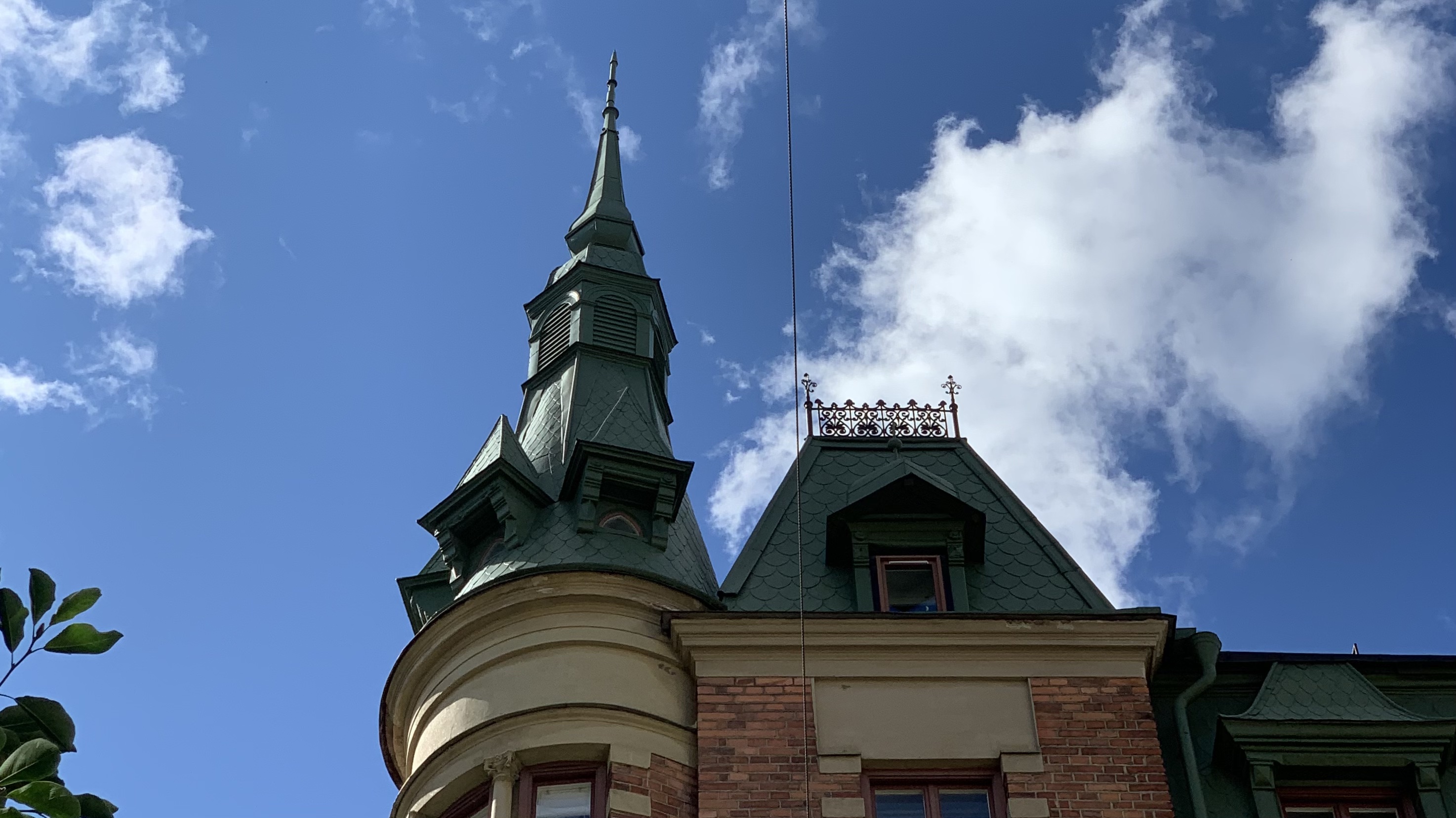 어느 화창했던 날 찍은 사진입니다. 이 날 이후로 계속 비 오는 것 같고 이제 겨울 되나봐요..