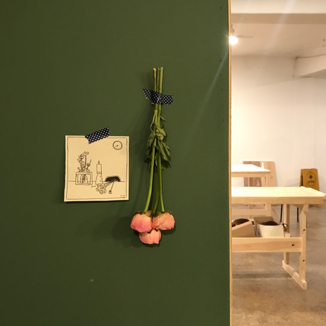 그림 그리는 친구가 슥슥 그려준 그림과 선물해준 꽃