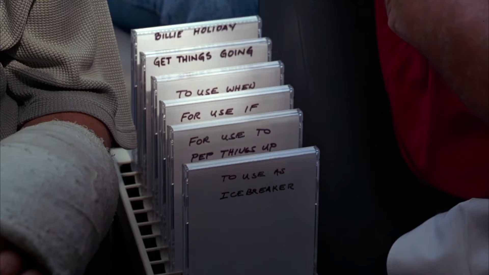 영화 '이보다 더 좋을 수 없다'에서 심한 결벽증을 가진 잭니콜슨이 처음으로 마음에 드는 여성(핼렌 헌트)을 위해 여행에서 들을 음악들을 면밀히 준비해오죠. 여러분은 좋아하는 사람과의 첫 데이트 드라이브에서 어떤 음악을 재생하나요?