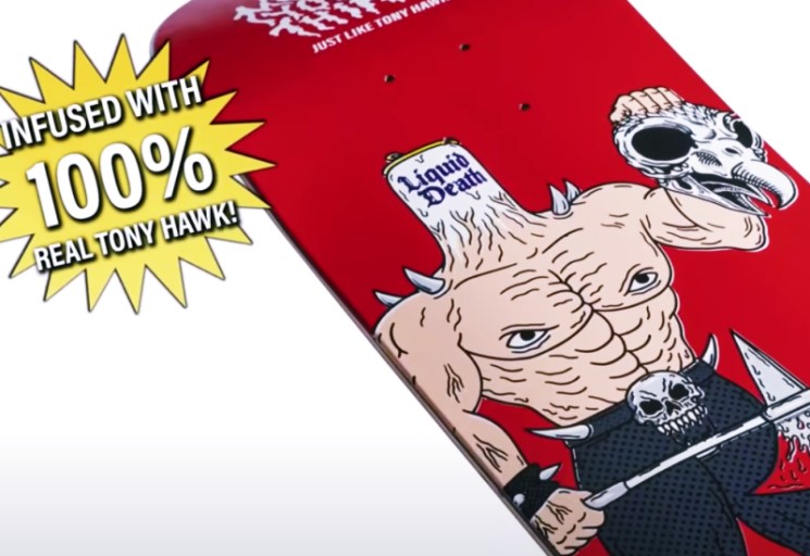 <토니 호크와 협업한, 피의 스케이트 보드>