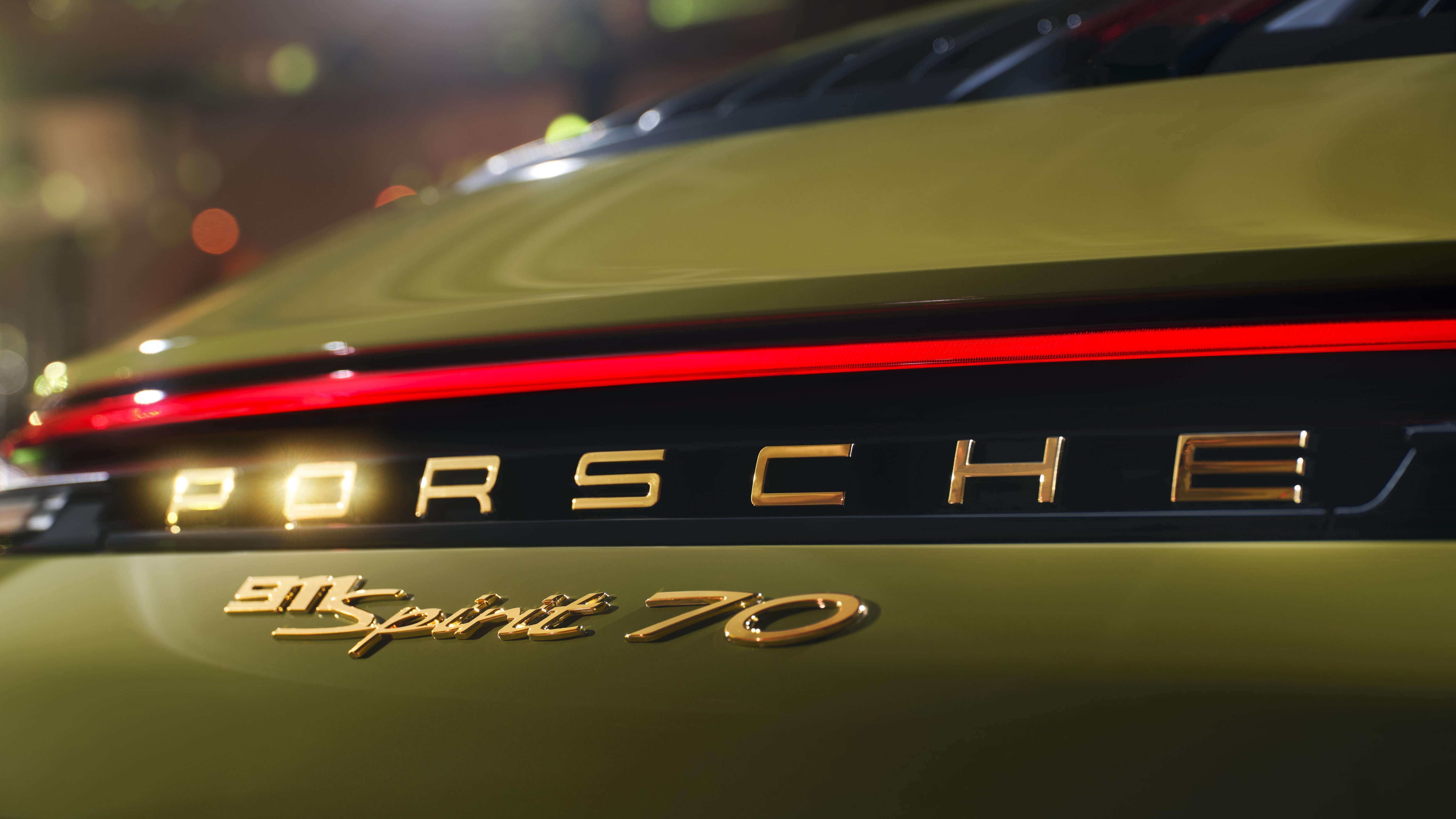 911 Spirit 70