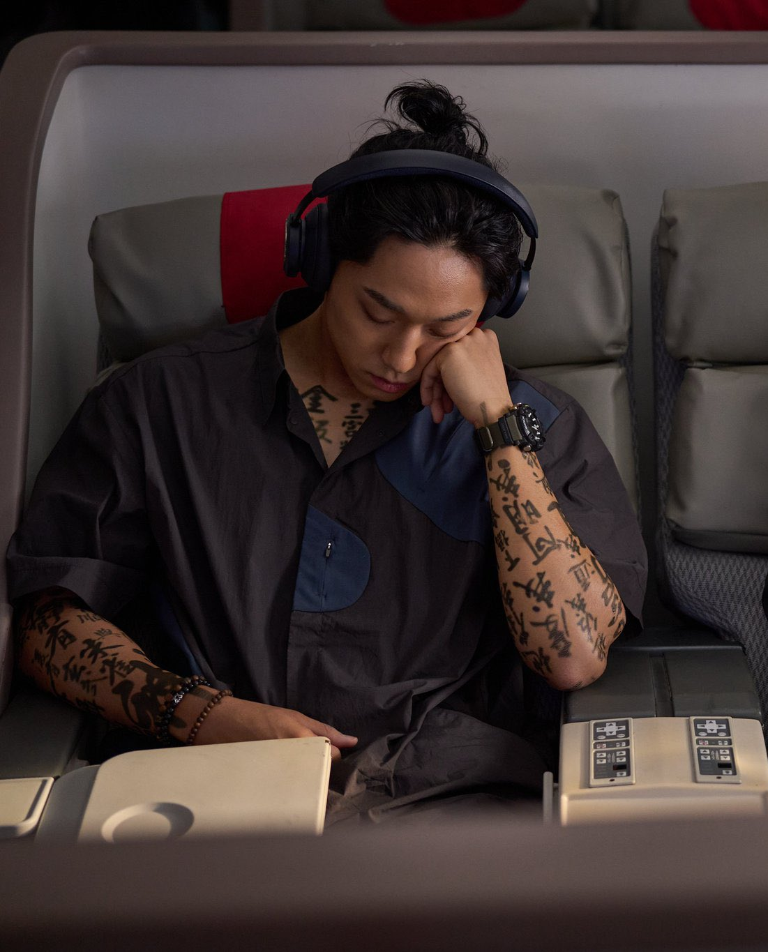 4.0 컬렉션 중 4.0 SHIRT CENTER (BROWN)