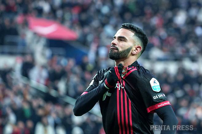 출처 : 펜타 프레스