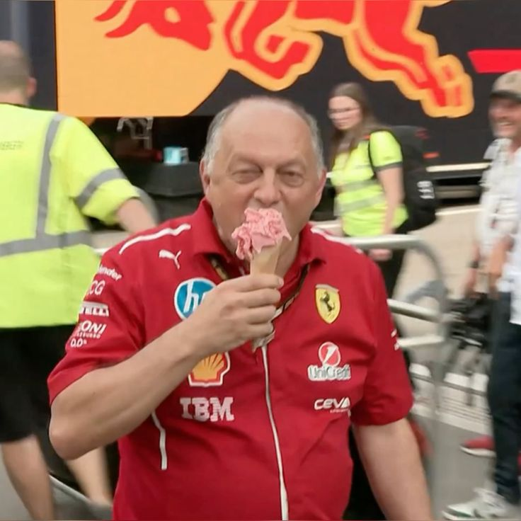 감독님 쉬지 말라니까요;;; 