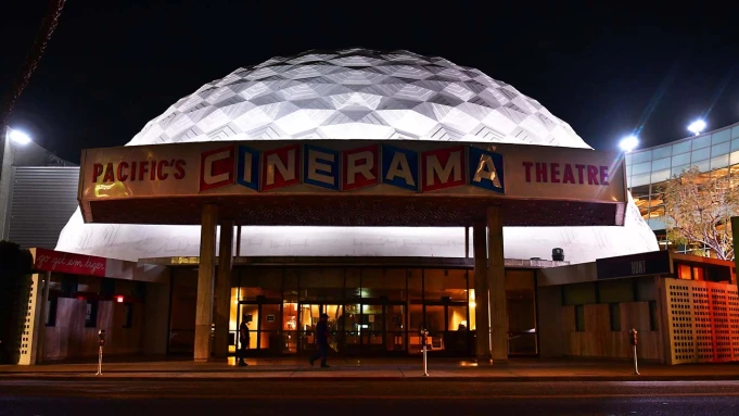 계속 문을 닫고 있는 LA의 예술 영화관, Arclight Hollywood © FREDERIC J. BROWN/AFP VIA GETTY IMAGES