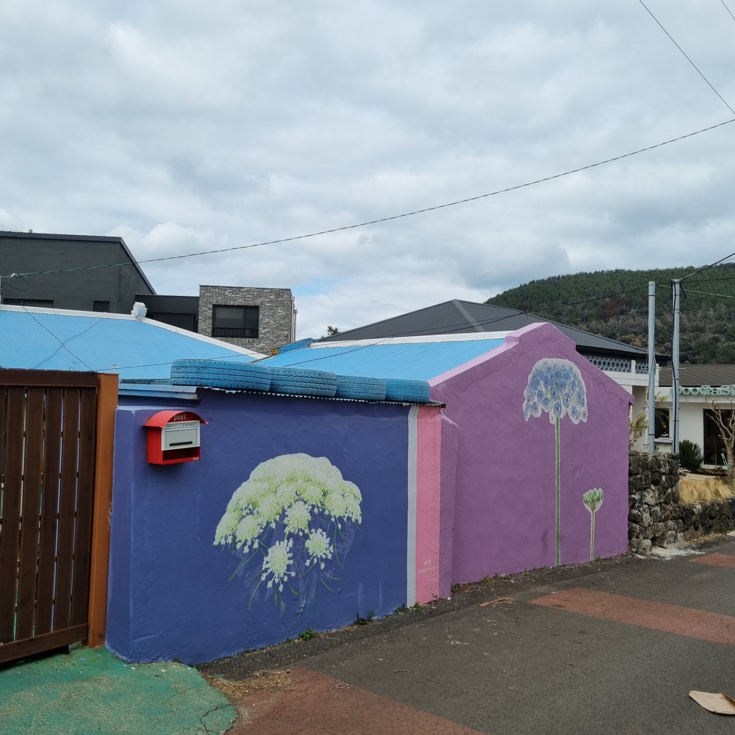 보라색과 파란색의 조합 어떤 미술 천재가 이렇게 깔끔하게 했지?