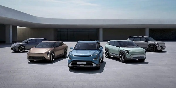 기아 EV 라인업. 좌측부터 EV6, EV4, EV5, EV3, EV9 [사진: 기아]