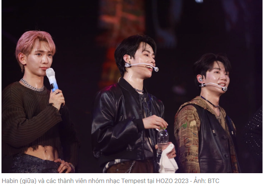 2023 호치민시 국제뮤직페스티벌(HOZO)에서 한빈(가운데)와 템페스트 그룹 멤버들