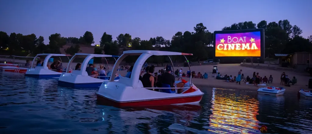 출처: Boat cinema