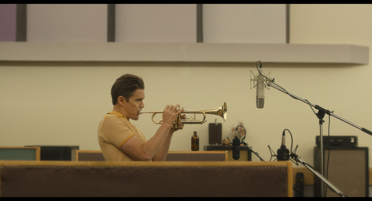 본 투 비 블루(2015), 로버트 뷔드로 감독