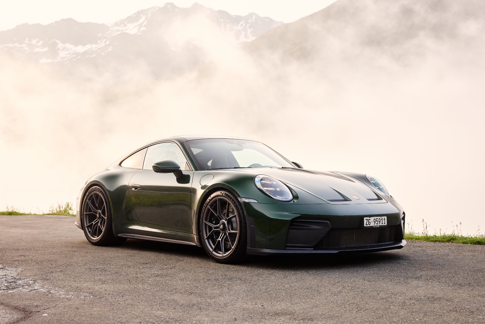 911 GT3 with Touring Package