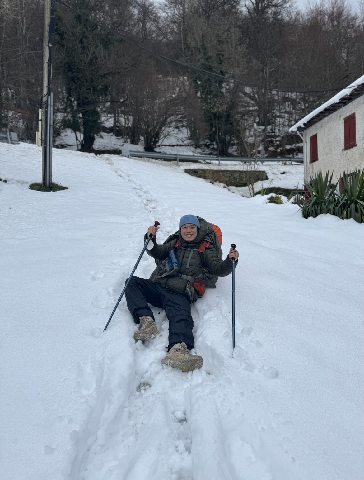 여행자라면 모두 공감할 수 있는 이야기인 것 같아요!! 저 또한, 여행 때를 생각하면 내 인생에 이러한 추억과 만남이 있었다는 게 너무나 신기하기도 하고 마치 영화같아서 행복감에 적셔있습니ㄷㅏ +.+