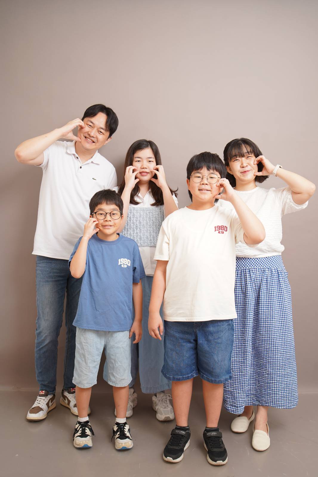 미국으로 떠나기 전, 인도네시아에서 찍은 가족사진