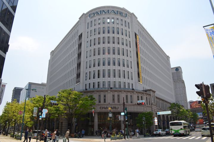 긴자의 '다이마루' 매장. 대부분 유럽 중세 양식으로 지워진 건축이 당시 일본 경제의 호황기를 떠올리게 해요.