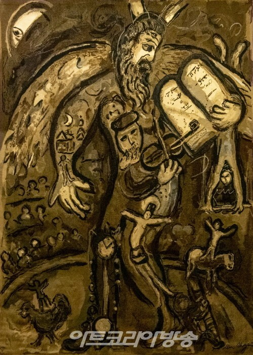 Marc Chagall, Moses, 1973<br>벽면 하나를 채우는 대형 태피스트리 작품