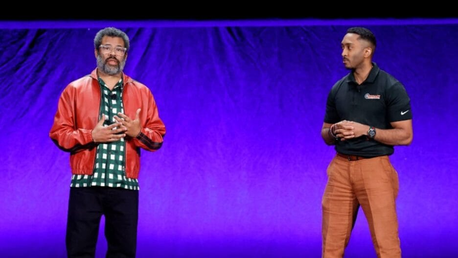 시네마콘에서 발표를 진행하는 조던 필, 카우보이와 외계인의 이야기를 <Nope>에서 어떻게 풀어갔을지 기대가 큽니다.