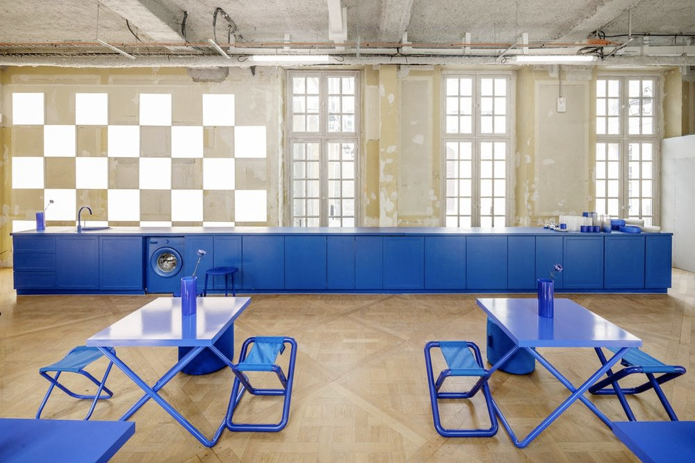 도버 스트리트 마켓 파리의 새 카페