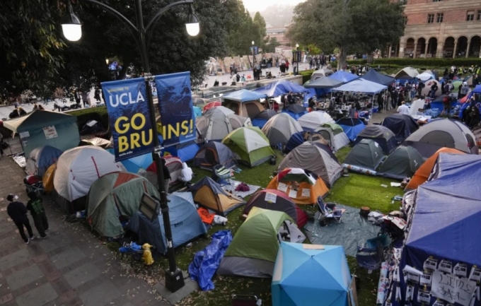 미국 캘리포니아 UCLA 캠퍼스를 점거한 반전 시위대의 텐트/AP=뉴시스
