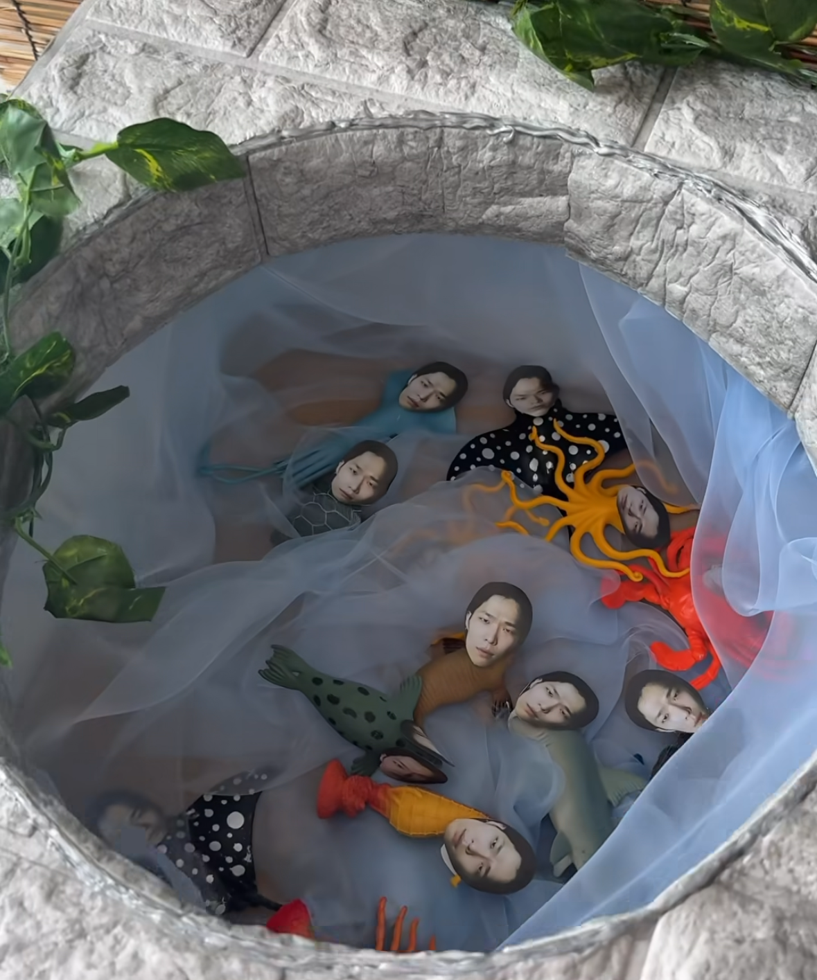 [출처] 아이즈매거진 공식 인스타그램 @eyesmag