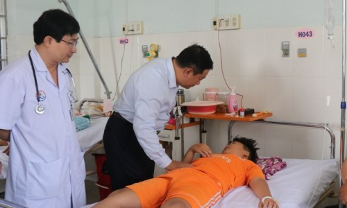 (칸화 성) 냐짱의 식중독 환자 수 계속 증가