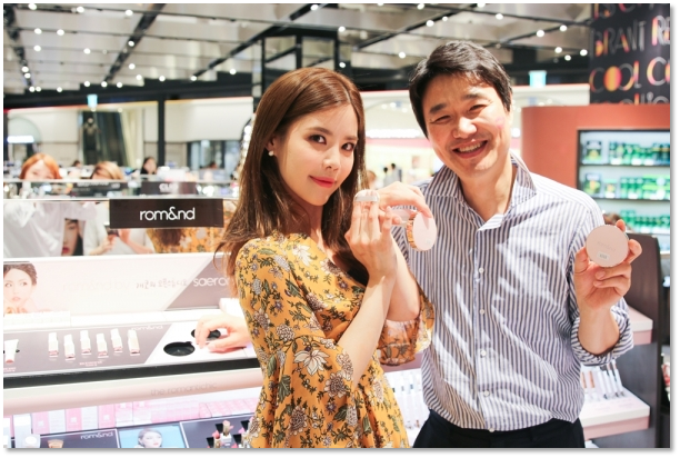 김태욱 대표(아이패밀리SC)와 뷰티 크리에이터 개코(민새롬)