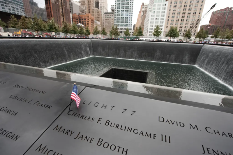 9/11 메모리얼 지상 가까이서 촬영한 모습. ⓒ Don Emmert / Getty Images