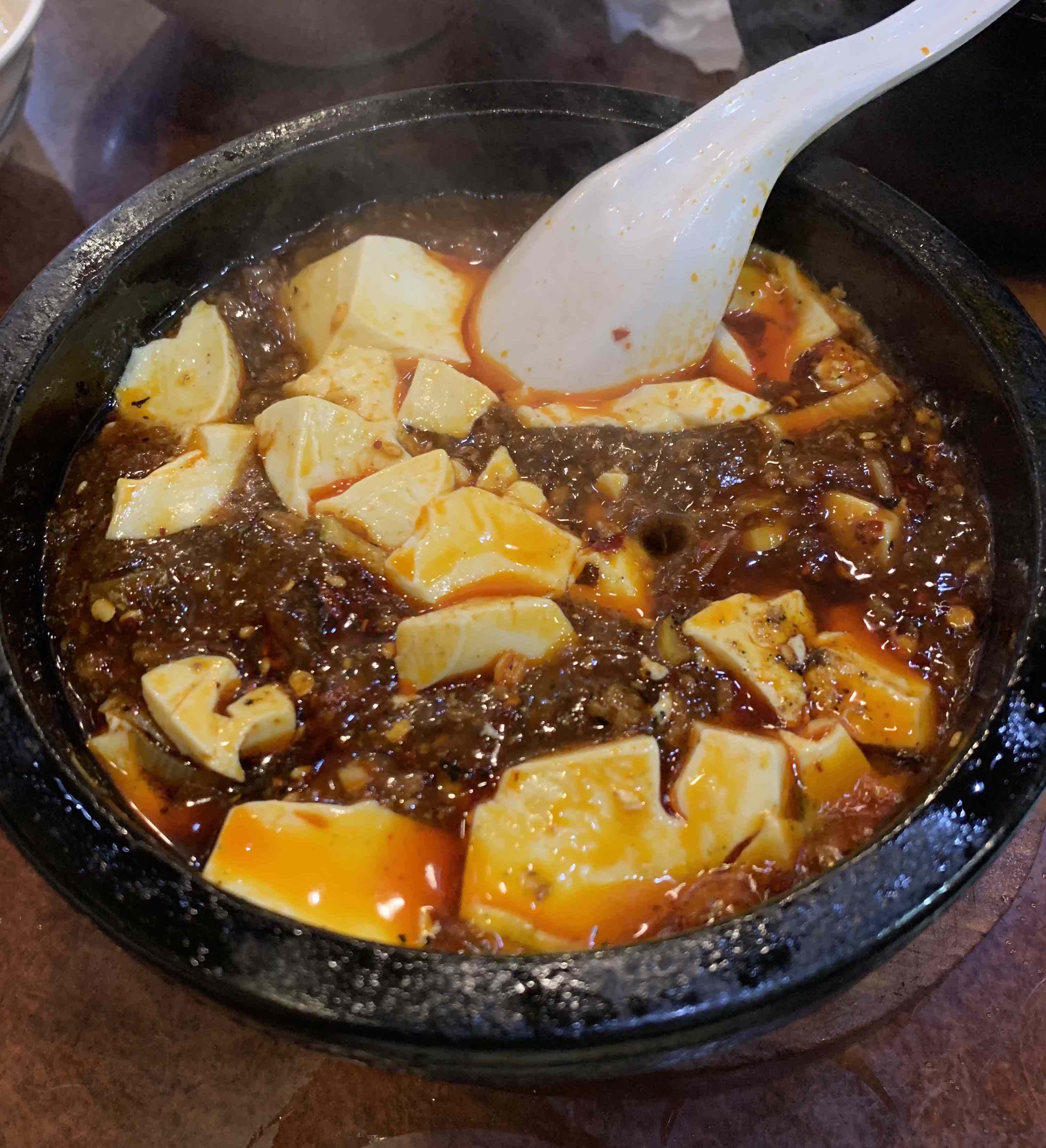 신바시 미카쿠. 여기에 도삭면을 찍어먹는다.