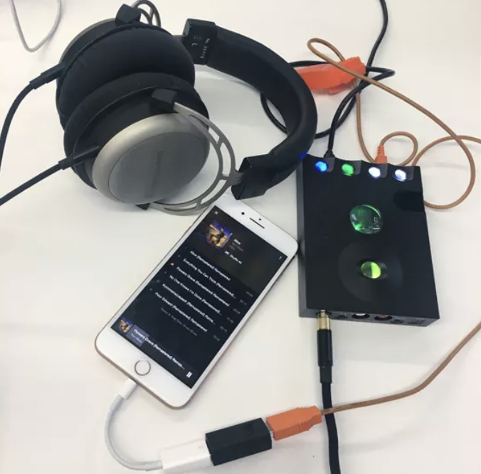 아... 안 듣고 말아... (출처 : WHAT HIFI?)