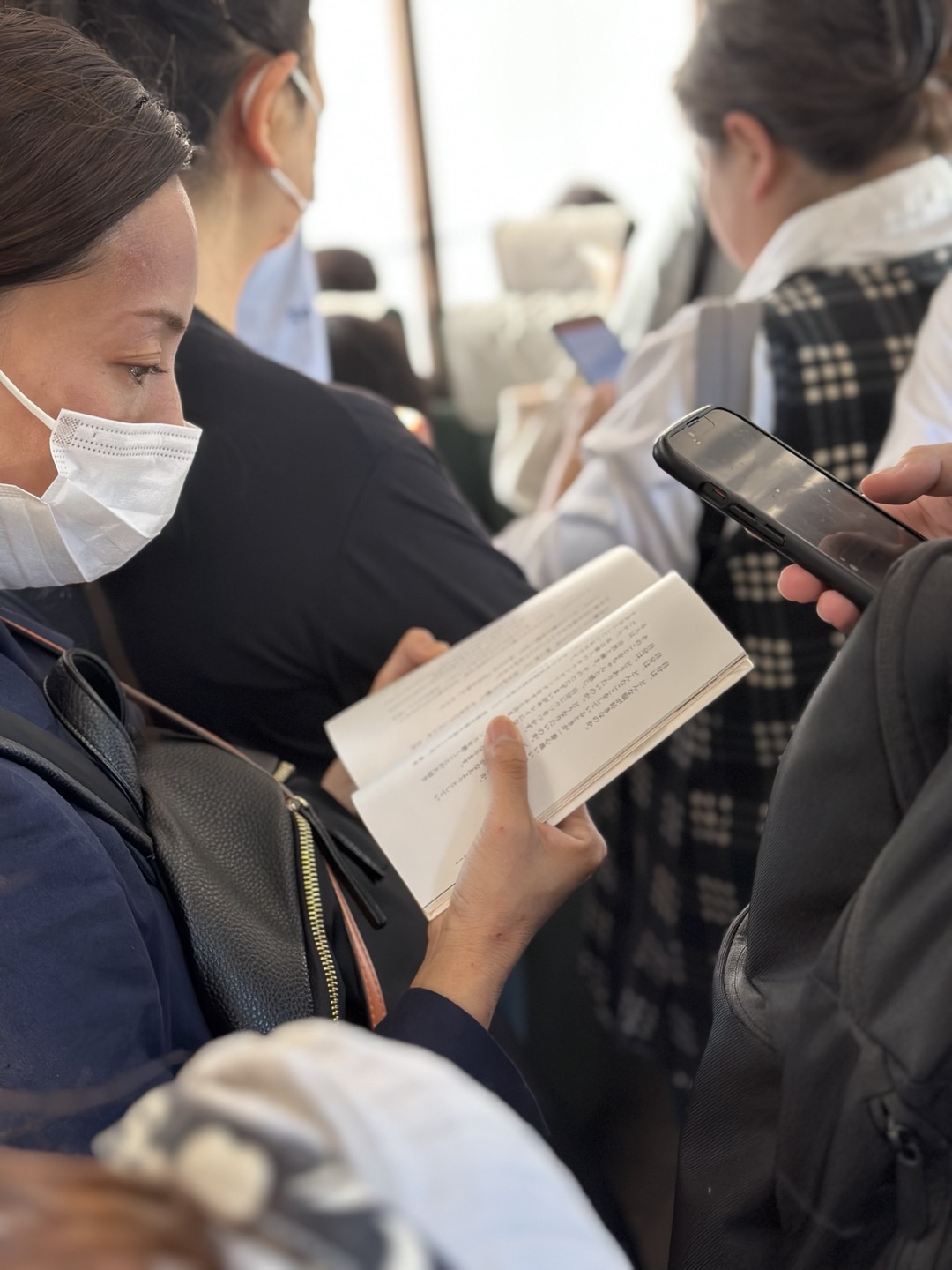 고베행 급행열차 안에서 만난 풍경