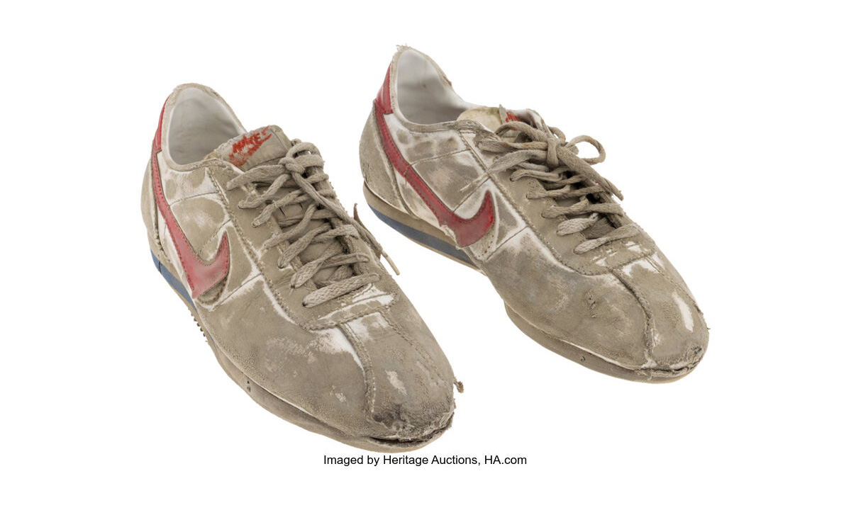 👟 [슈톡/ShoeTalk #166] 약 7,700만 원에 판매된 포레스트 검프의 나이키 코르테즈, Y-3 & 레알 마드리드, 크림 우리카드, 솔드아웃 비상경영, 휠라홀딩스, 룰루레몬, 신발 수집광의 심리, 면세한도 축소, 족윤적감정, 나인투식스 의 썸네일 이미지