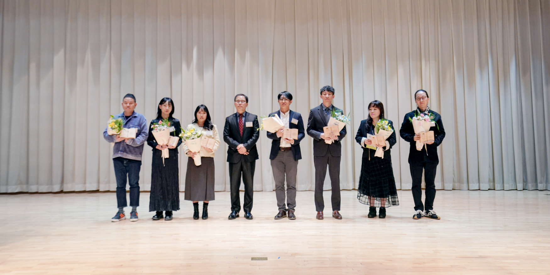 서점의 날 시상식 수상자 단체 사진 / 한국서련 제공 및 저작권 보유, 무단사용 금지