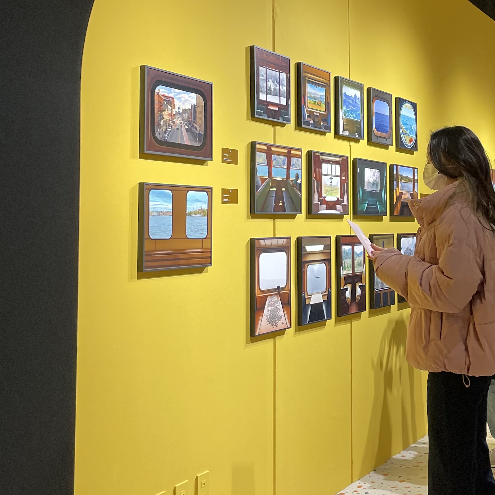 우연히 웨스 앤더슨 전시 내부