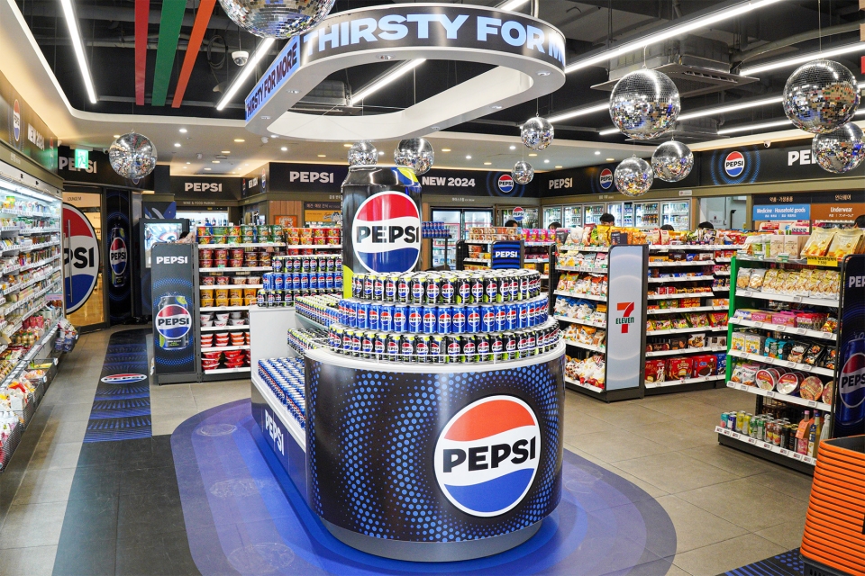 세븐일레븐X펩시 콘셉트 스토어_출처 : 세븐일레븐