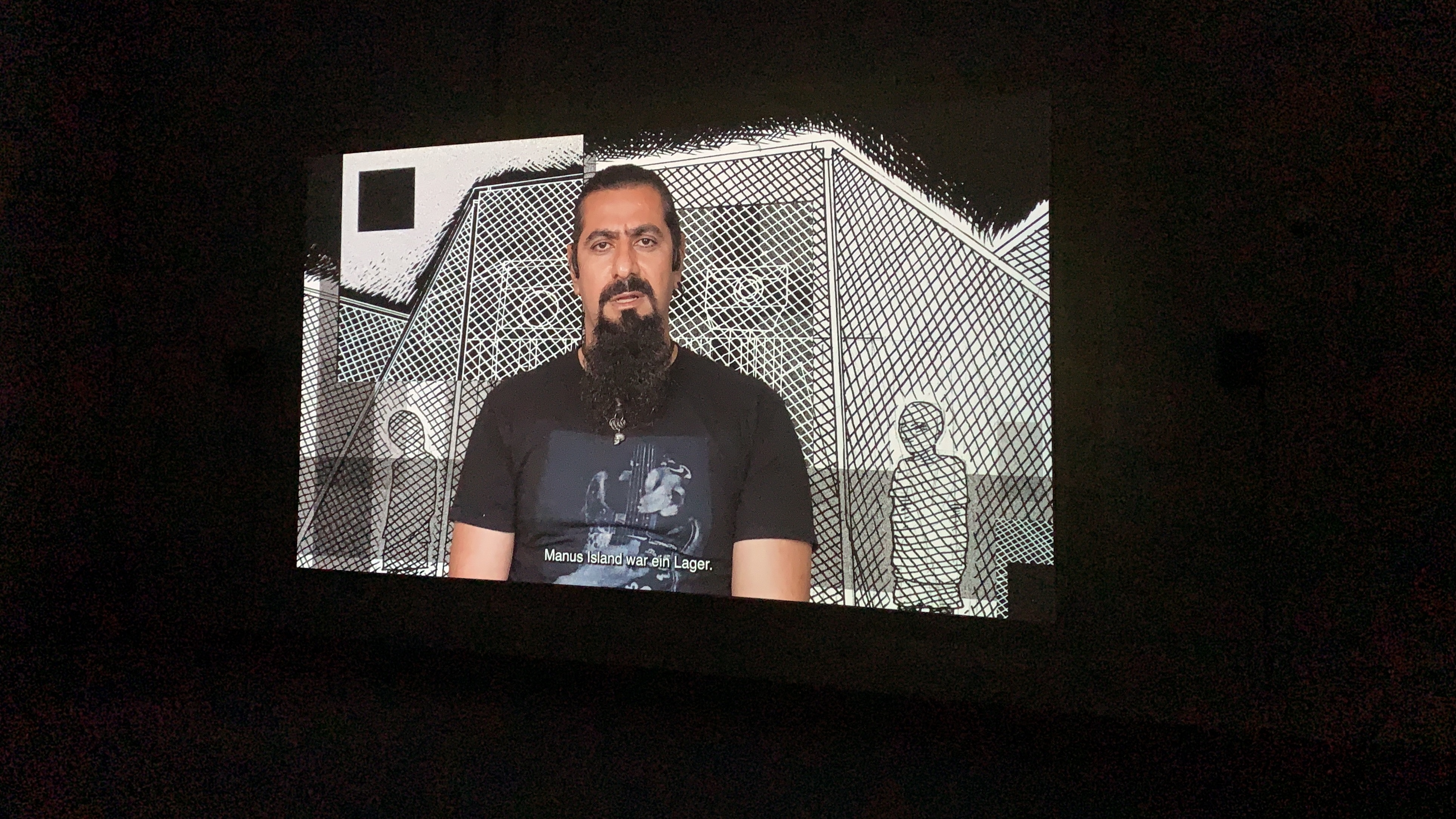 호주 어떤 섬에 사는 헤비메탈 아저씨가 건강 보험 관련해서 막 항의하다가 친구가 죽고 등등의 사연. 그리고 그런 고통을 음악으로 풀어낸 이야기. 투 채널 영상.&nbsp;