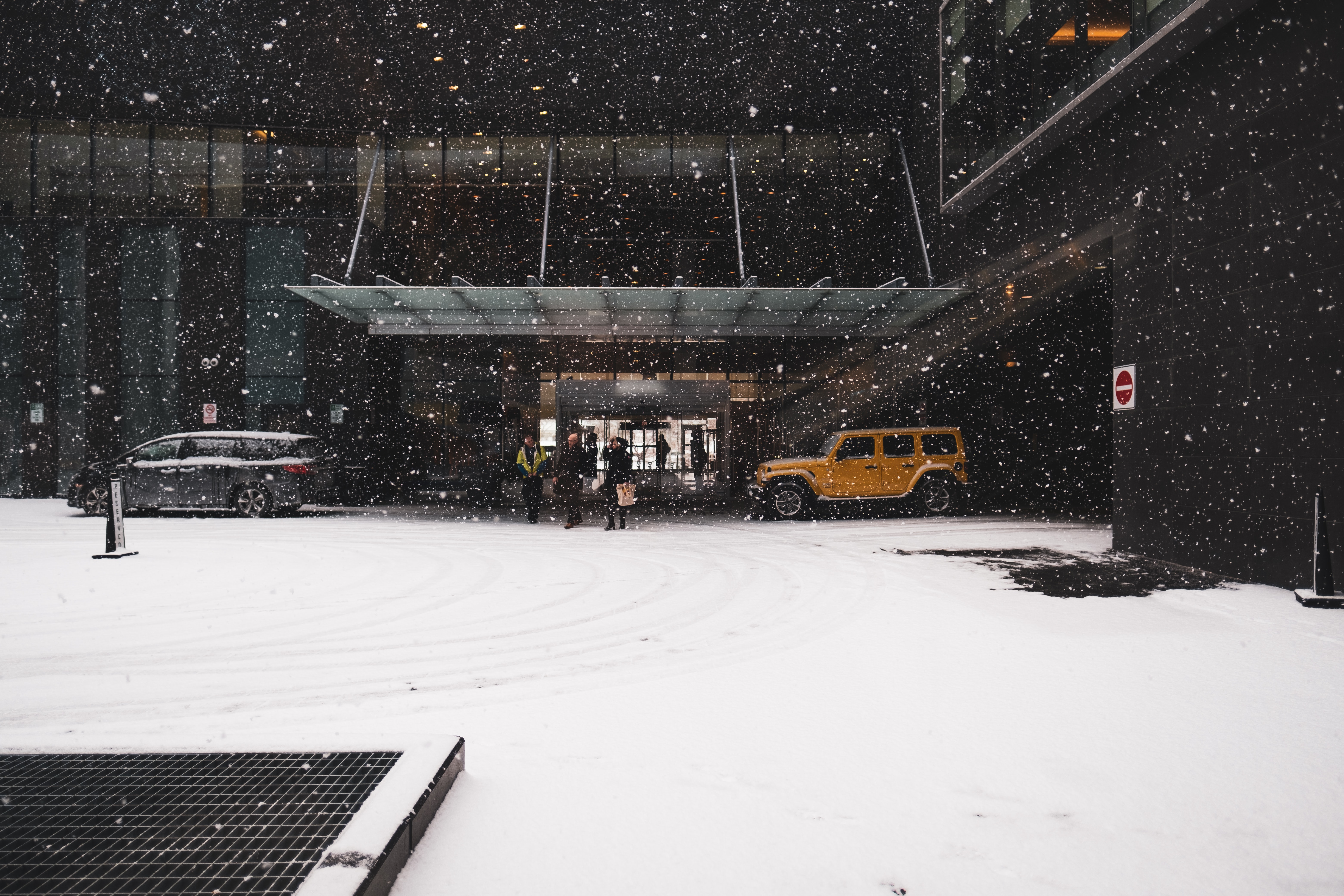 Downtown Toronto full of snow ©alitayyebi